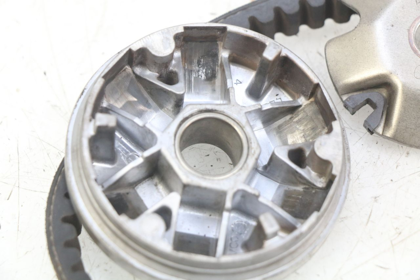 photo de VARIATORE KYMCO AGILITY 16+ 4T 50 (2018 - 2023) - Marcature e riferimenti originali