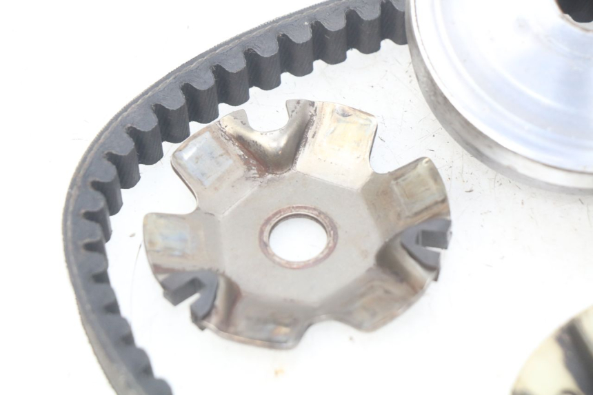 photo de VARIATORE KYMCO AGILITY 4T 50 (2018 - 2022) - Primo piano tecnico