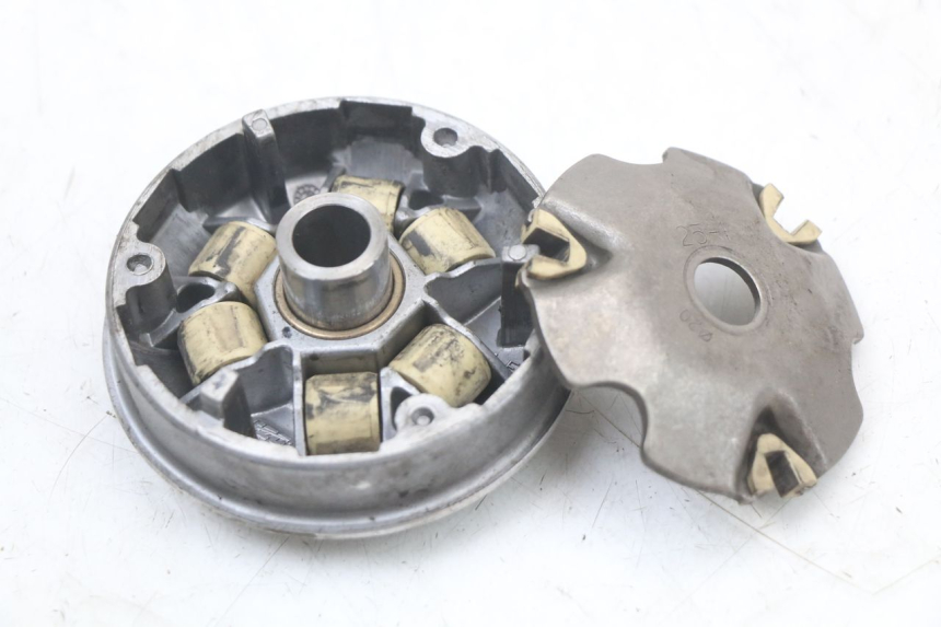 photo de VARIATORE KYMCO AGILITY 4T 50 (2018 - 2022) - Altra angolazione