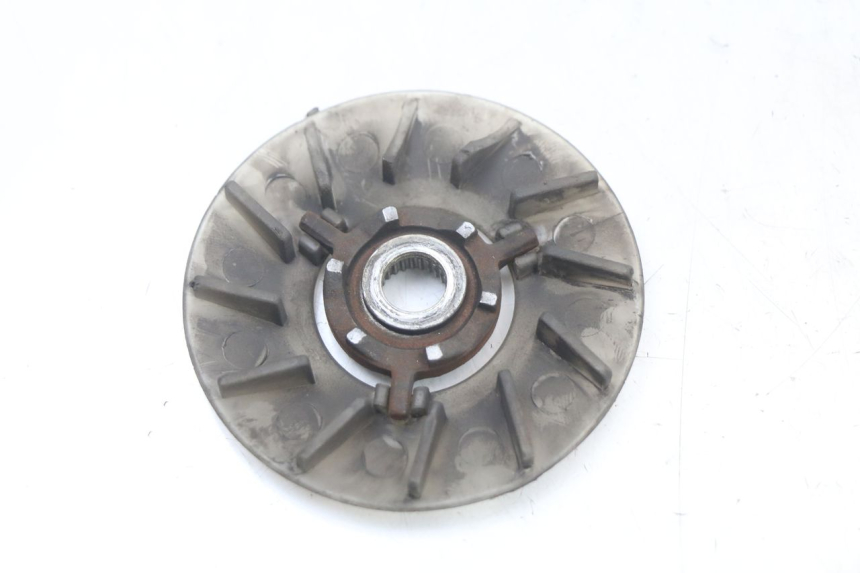 photo de VARIATORE KYMCO AGILITY 4T 50 (2018 - 2022) - Dettagli dei punti di fissaggio