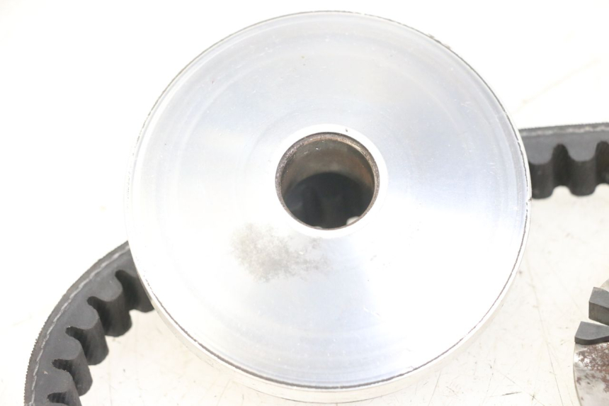 photo de VARIATORE KYMCO AGILITY 4T 50 (2018 - 2022) - Primo piano tecnico