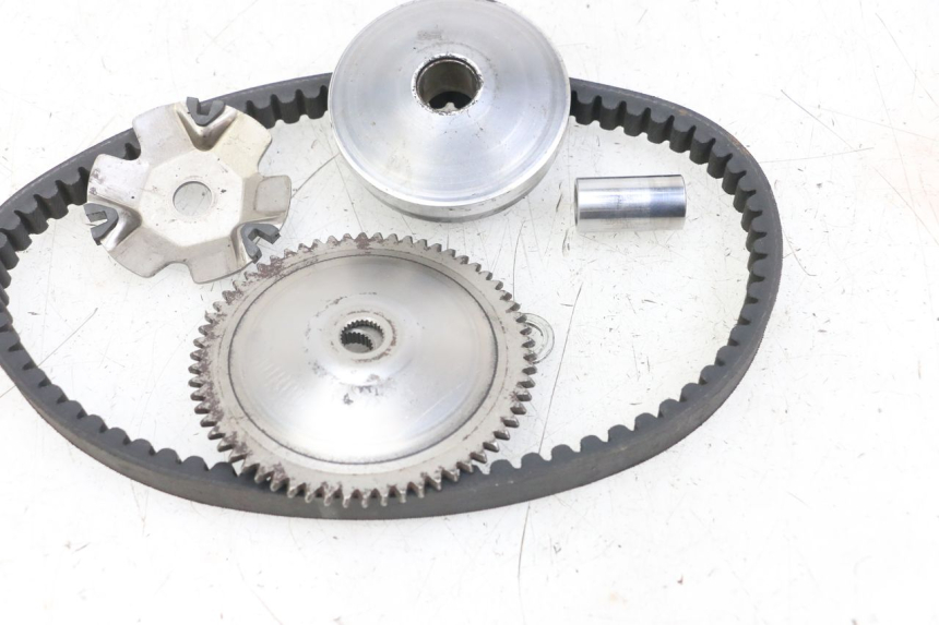 photo de VARIATORE KYMCO AGILITY 4T 50 (2018 - 2022) - Altra angolazione