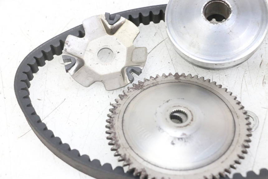 photo de VARIATORE KYMCO AGILITY 4T 50 (2018 - 2022) - Primo piano tecnico