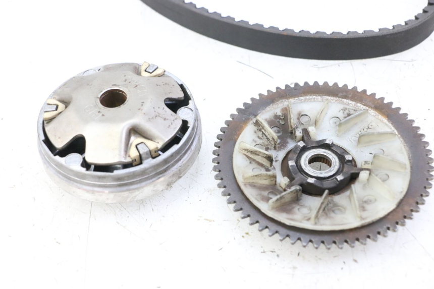 photo de VARIATORE KYMCO AGILITY 4T 50 (2018 - 2022) - Altra angolazione