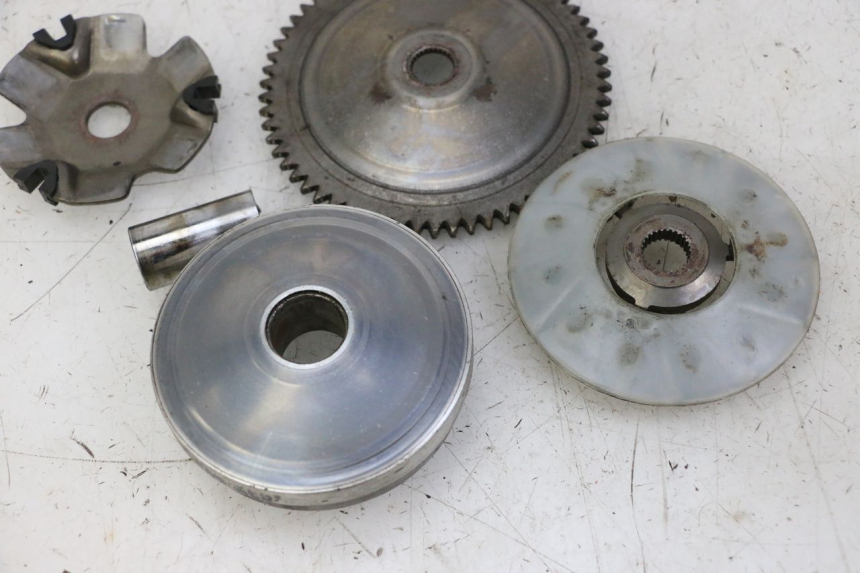 photo de VARIATORE KYMCO AGILITY 4T 50 (2018 - 2022) - Altra angolazione