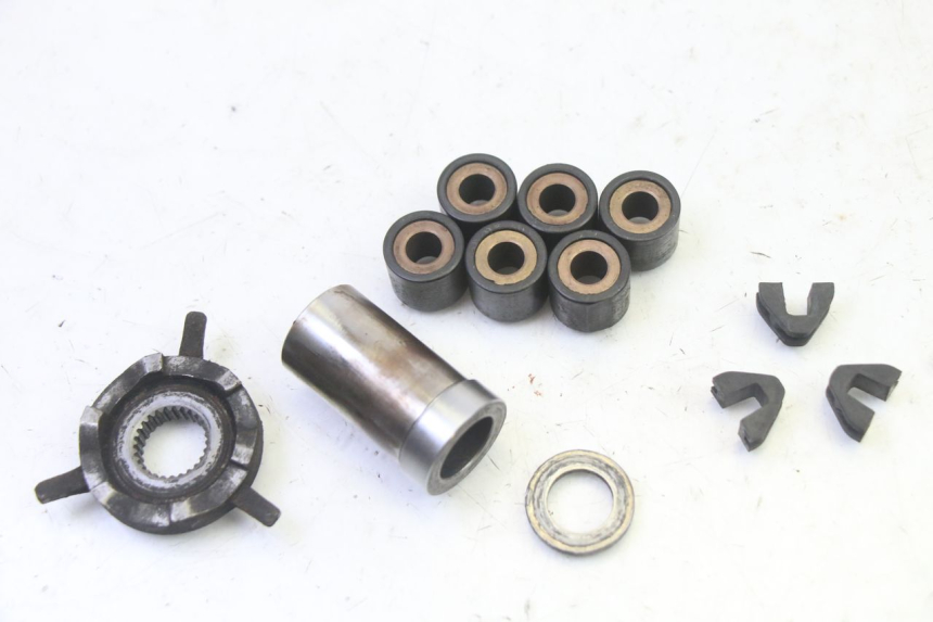 photo de VARIATORE KYMCO AGILITY 4T 50 (2005 - 2018) - Dettagli dei punti di fissaggio