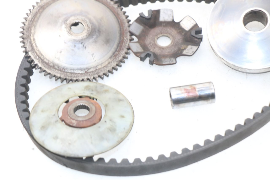 photo de Variatore KYMCO AGILITY CITY 2T 50 (2008 - 2016) - Altra angolazione