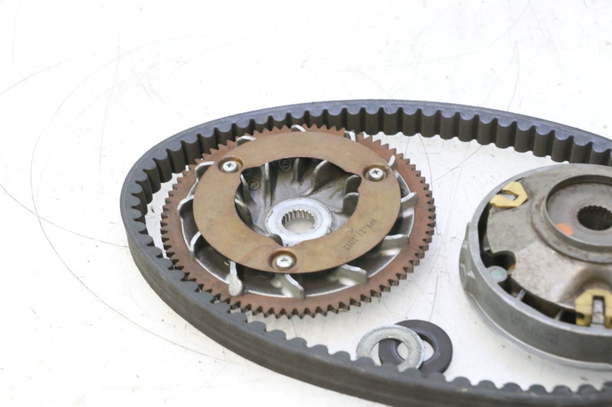 photo de VARIATORE APRILIA ATLANTIC S 125 (2010 - 2013) - Zoom sui componenti