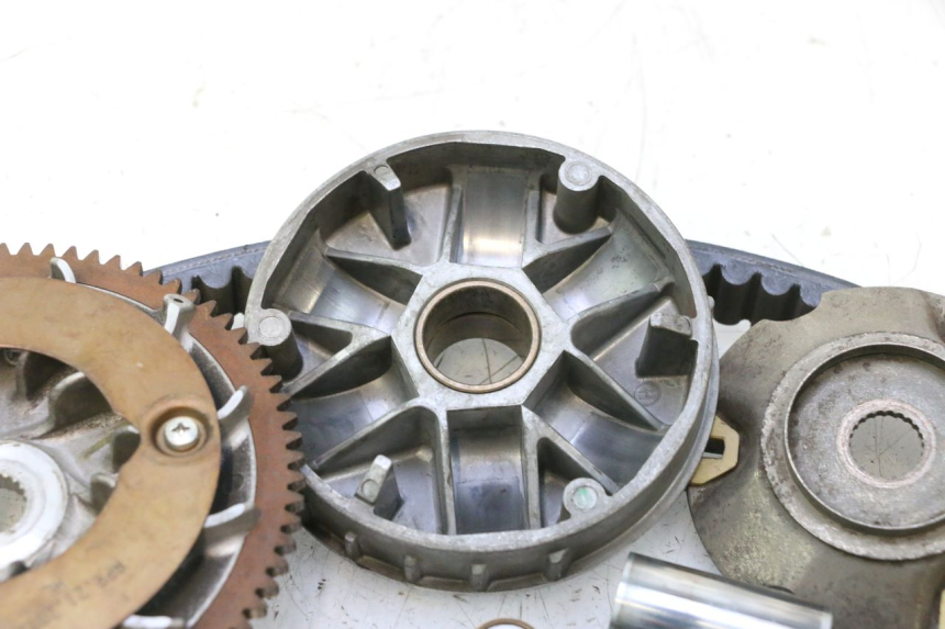 photo de VARIATORE APRILIA ATLANTIC S 125 (2010 - 2013) - Zoom sullo stato d'uso