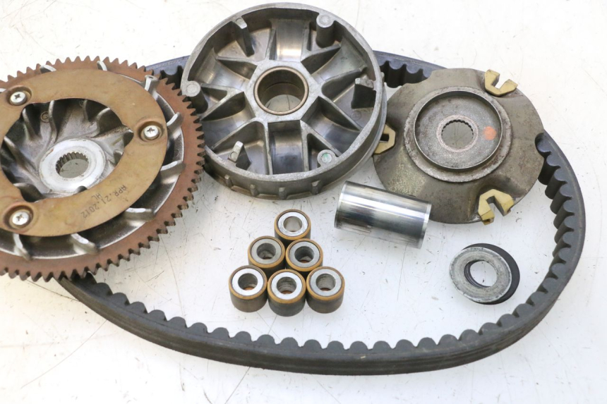 photo de VARIATORE APRILIA ATLANTIC S 125 (2010 - 2013) - Primo piano tecnico
