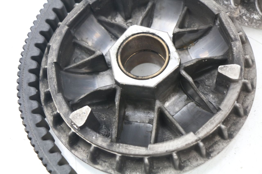 photo de VARIATORE PIAGGIO BEVERLY 500 (2003 - 2007) - Dettagli dei punti di fissaggio