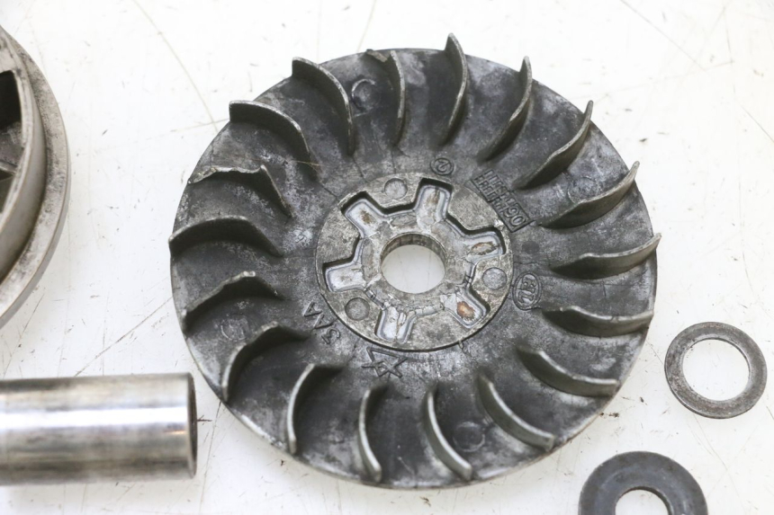photo de VARIATORE MBK BOOSTER ROCKET 50 (1995 - 1998) - Caratteristiche distintive