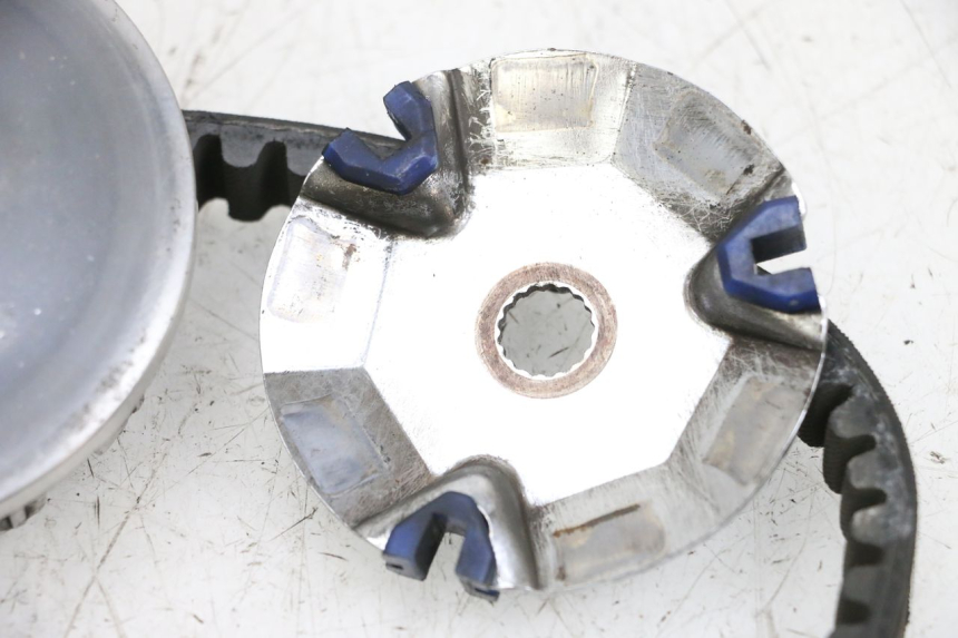 photo de VARIATORE MBK BOOSTER SPIRIT 50 (2004 - 2017) - Dettagli dei punti di fissaggio