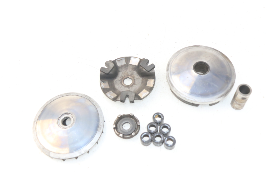 photo de VARIATORE MBK BOOSTER SPIRIT NAKED 50 (2004 - 2017) - Altra angolazione