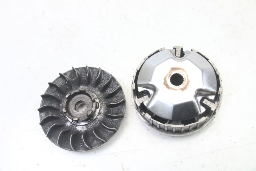 photo de VARIATORE MBK BOOSTER SPIRIT NAKED 50 (2004 - 2017) - Altra angolazione