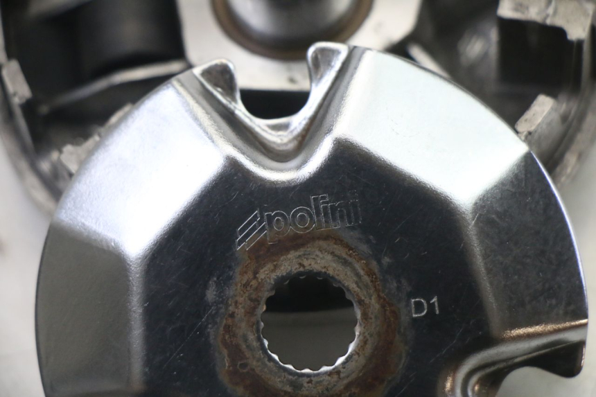 photo de VARIATORE MBK BOOSTER SPIRIT NAKED 50 (2004 - 2017) - Primo piano tecnico