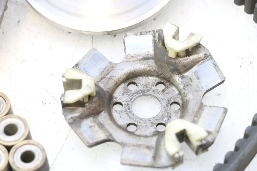 photo de VARIATORE BMW C1 125 (2000 - 2003) - Dettagli dei punti di fissaggio