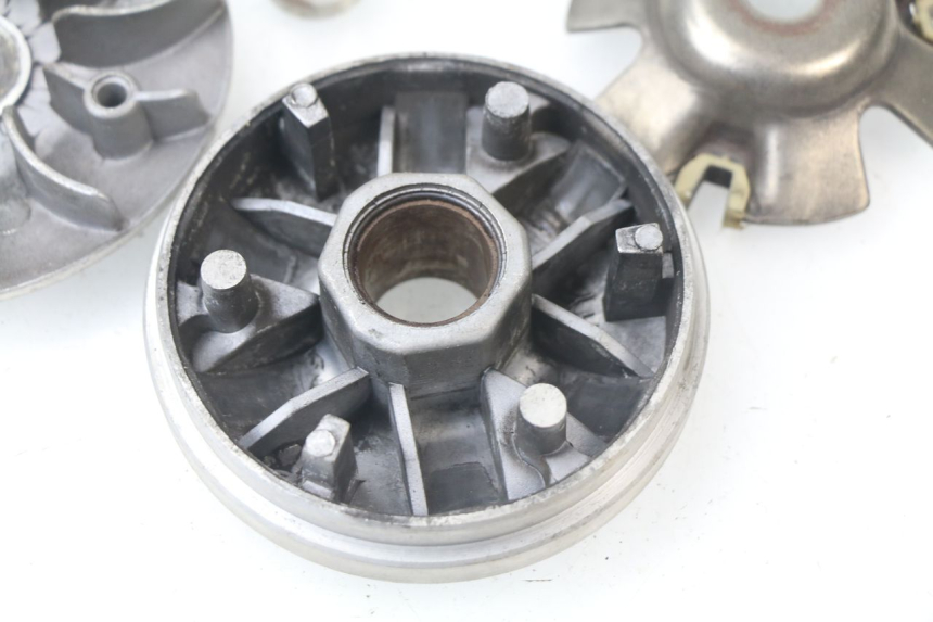 photo de Variatore REVATTO CITYONE 125 (2006 - 2007) - Dettagli dei punti di fissaggio