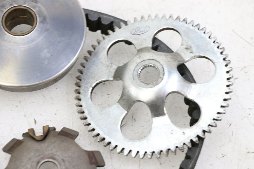 photo de VARIATORE PEUGEOT CITYSTAR 50 (2013 - 2017) - Dettagli dei punti di fissaggio