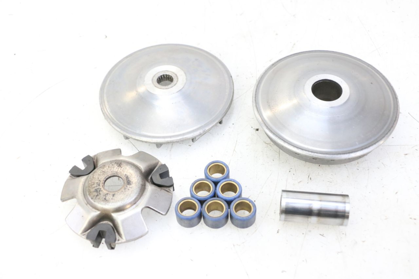 photo de VARIATORE HONDA FES S-WING SWING ABS 125 (2007 - 2015) - Primo piano tecnico