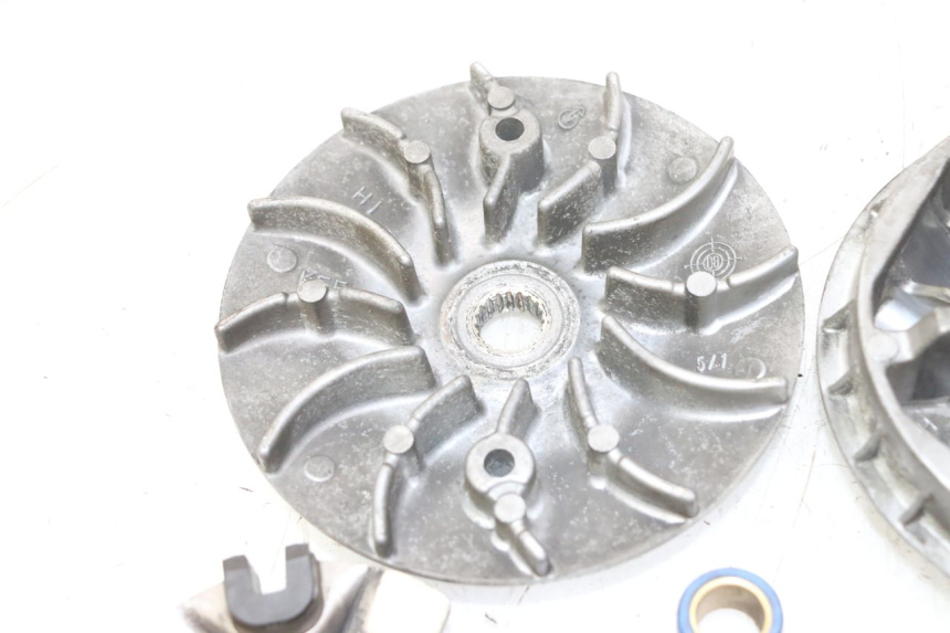 photo de VARIATORE HONDA FES S-WING SWING ABS 125 (2007 - 2015) - Marcature e riferimenti originali