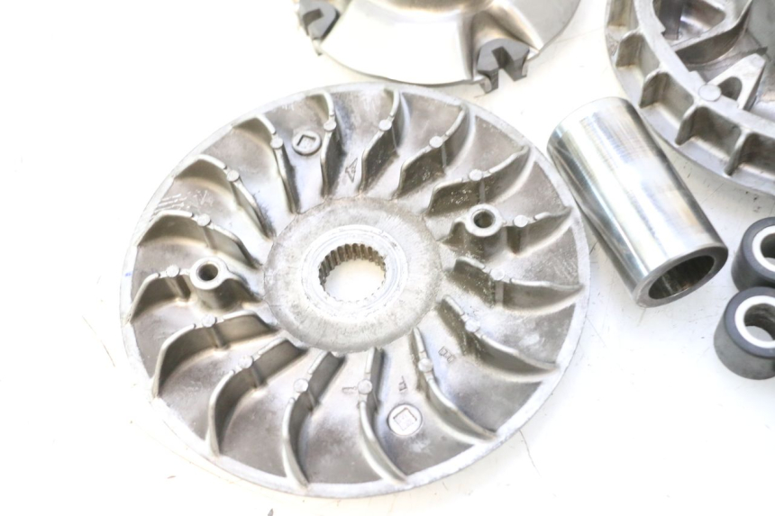 photo de VARIATORE HONDA FJS SILVER WING SILVERWING 400 (2005 - 2008) - Zoom sui componenti