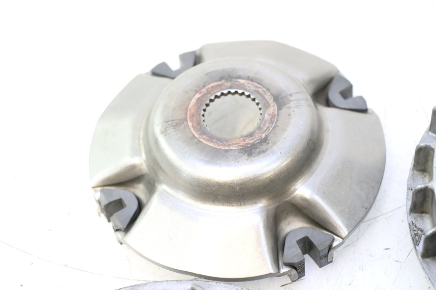 photo de VARIATORE HONDA FJS SILVER WING SILVERWING 400 (2005 - 2008) - Focus sulla struttura