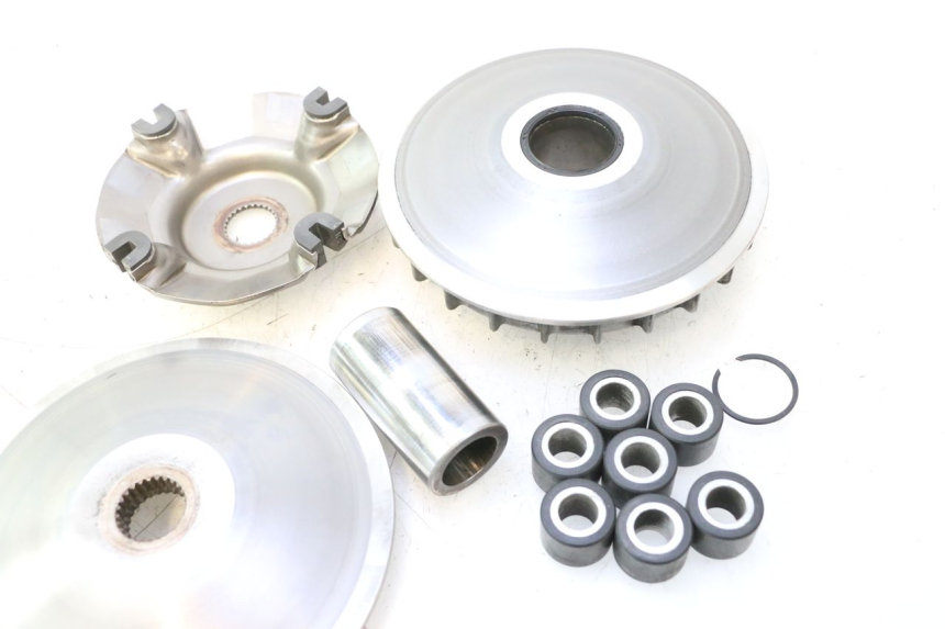 photo de VARIATORE HONDA FJS SILVER WING SILVERWING 400 (2005 - 2008) - Dettagli dei punti di fissaggio