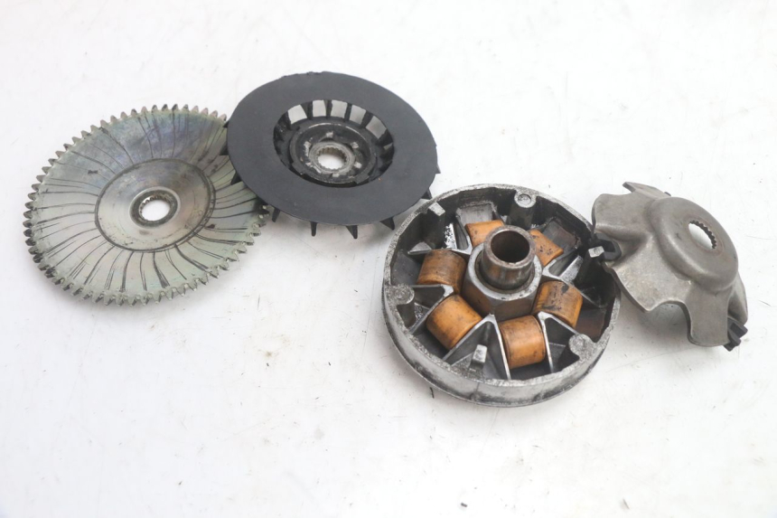 photo de VARIATORE PIAGGIO FLY 2T 50 (2004 - 2017) - Altra angolazione