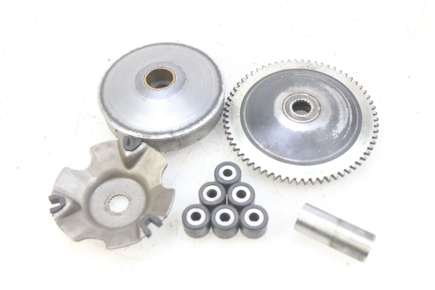 photo de VARIATORE PIAGGIO FLY 4T 50 (2013 - 2017) - Dettagli dei punti di fissaggio