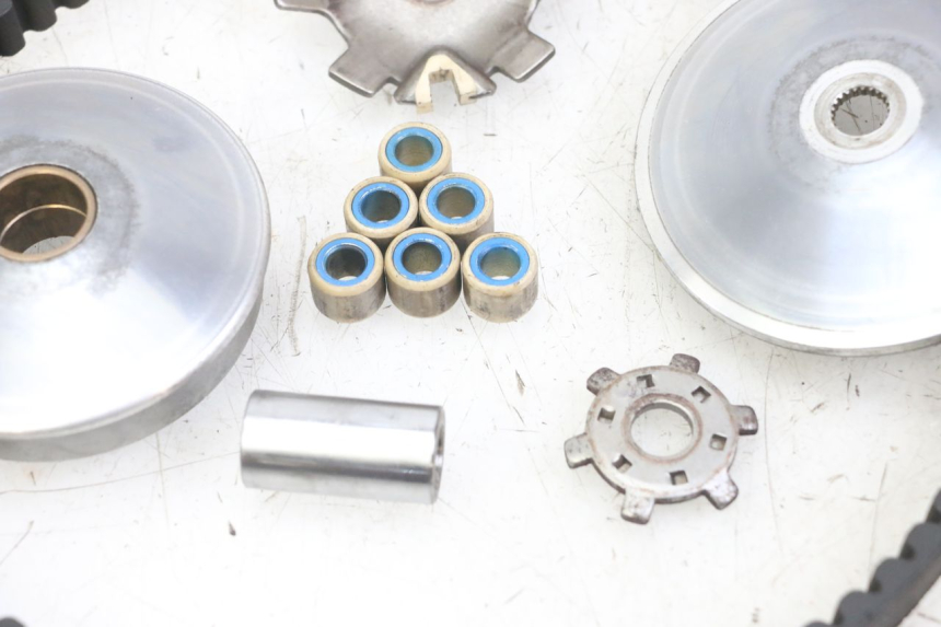 photo de VARIATORE PEUGEOT JET FORCE CARBU 50 (2003 - 2016) - Altra angolazione