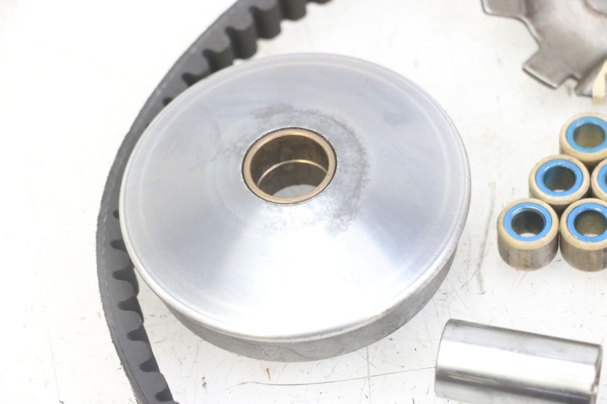 photo de VARIATORE PEUGEOT JET FORCE CARBU 50 (2003 - 2016) - Primo piano tecnico