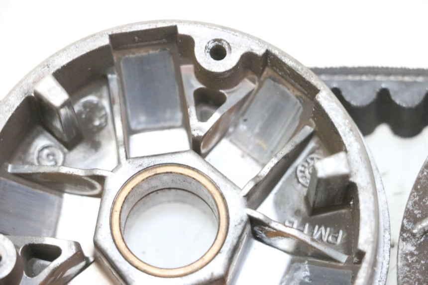 photo de VARIATORE PEUGEOT KISBEE 2T 50 (2010 - 2017) - Stato della superficie e materiale