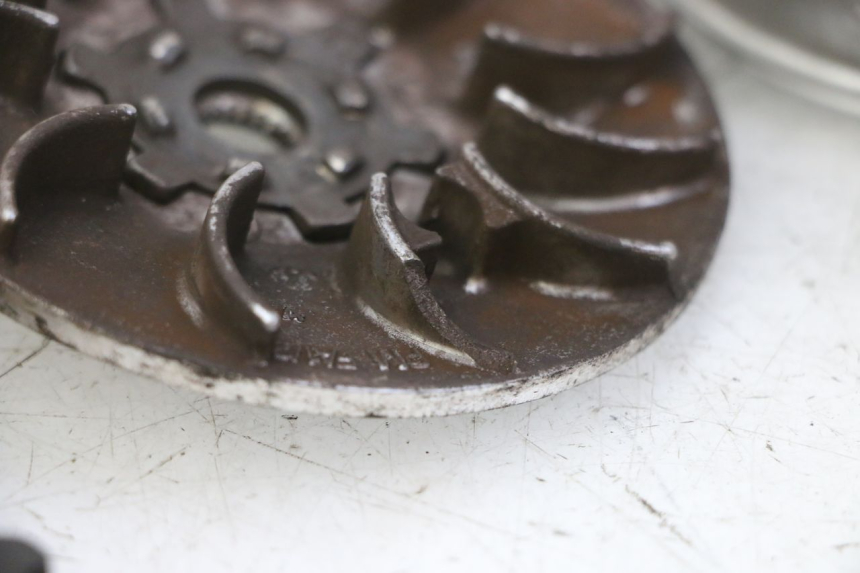 photo de VARIATORE PEUGEOT KISBEE 2T 50 (2010 - 2017) - Altra vista dell'articolo