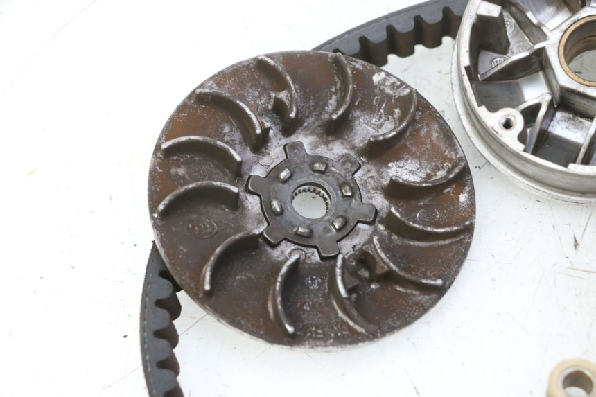 photo de VARIATORE PEUGEOT KISBEE 2T 50 (2010 - 2017) - Zoom sui componenti