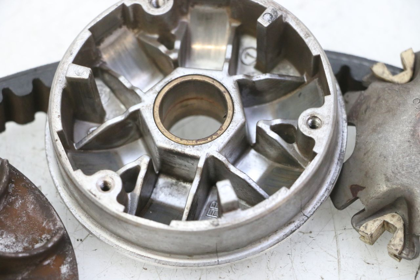 photo de VARIATORE PEUGEOT KISBEE 2T 50 (2010 - 2017) - Primo piano ad alta risoluzione