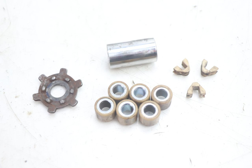 photo de VARIATORE PEUGEOT KISBEE 2T 50 (2010 - 2017) - Dettagli dei punti di fissaggio