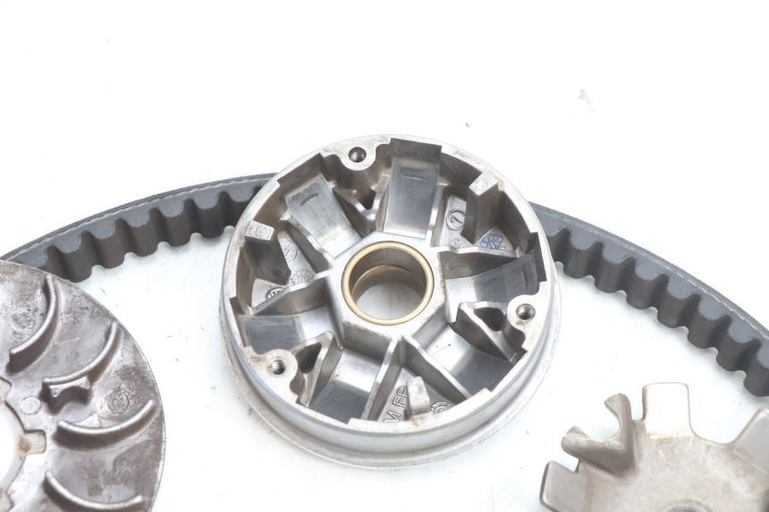 photo de VARIATORE PEUGEOT KISBEE 2T 50 (2010 - 2017) - Zoom sullo stato d'uso