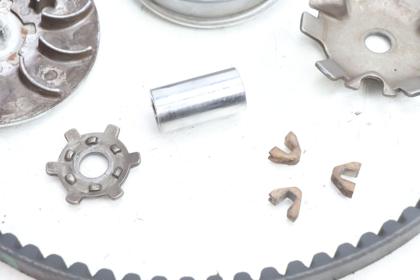 photo de VARIATORE PEUGEOT KISBEE 2T 50 (2010 - 2017) - Primo piano tecnico