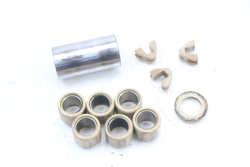 photo de VARIATORE PEUGEOT KISBEE 4T 50 (2010 - 2017) - Dettagli dei punti di fissaggio