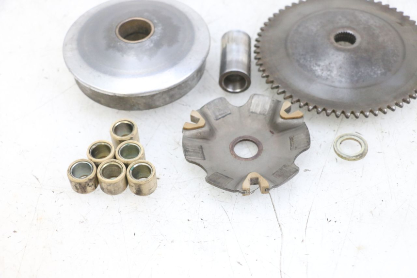 photo de VARIATORE PEUGEOT KISBEE 4T 50 (2010 - 2017) - Dettagli dei punti di fissaggio