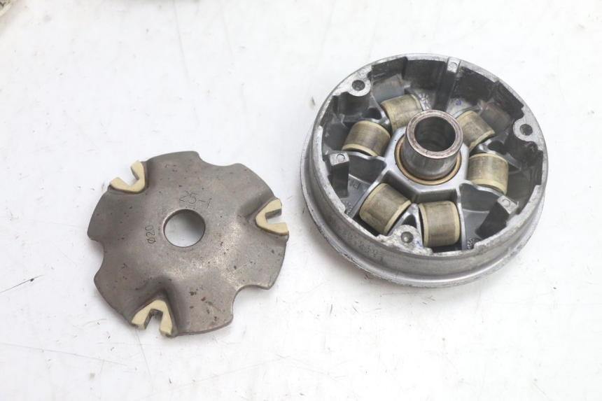 photo de VARIATORE PEUGEOT KISBEE 4T 50 (2018 - 2022) - Zoom sullo stato d'uso