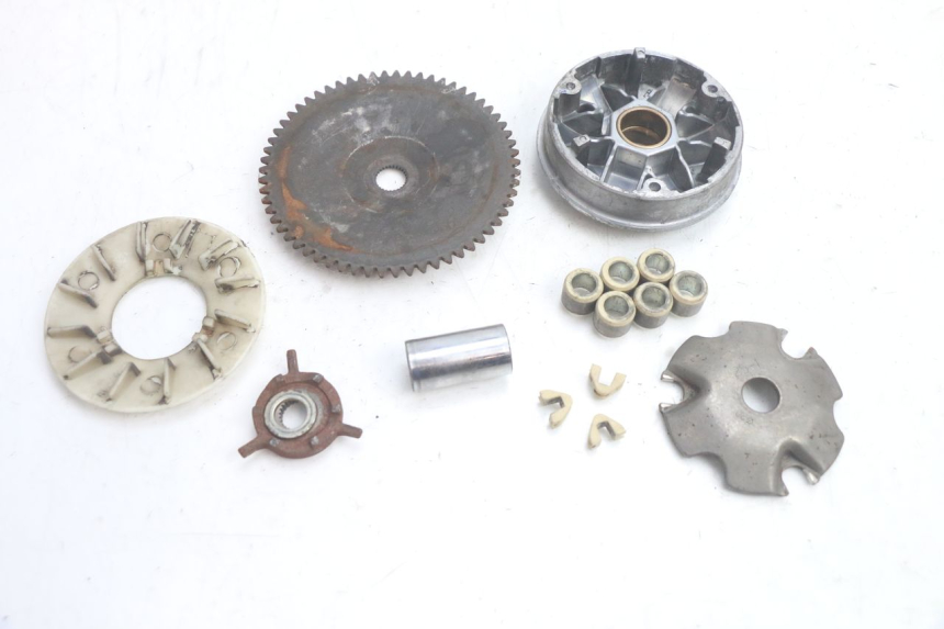 photo de VARIATORE PEUGEOT KISBEE 4T 50 (2018 - 2022) - Altra angolazione