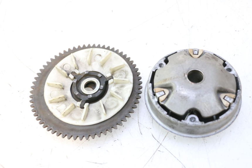 photo de VARIATORE PEUGEOT KISBEE 4T 50 (2010 - 2017) - Zoom sullo stato d'uso