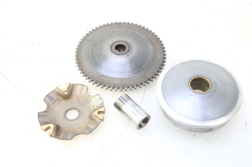 photo de VARIATORE PEUGEOT KISBEE 4T 50 (2010 - 2017) - Stato della superficie e materiale