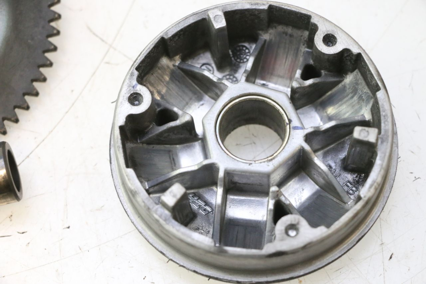 photo de VARIATORE PEUGEOT KISBEE 4T 50 (2023 - 2026) - Zoom sullo stato d'uso