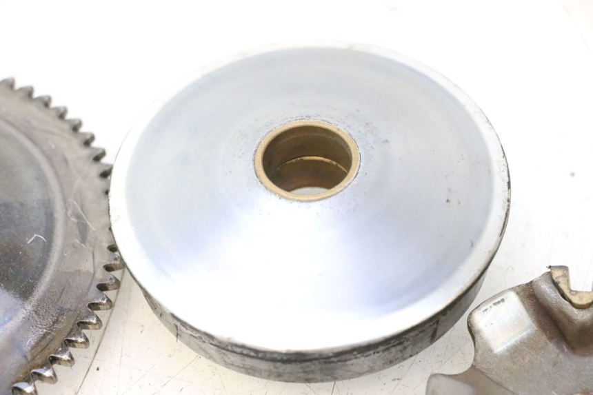 photo de VARIATORE PEUGEOT KISBEE 4T 50 (2010 - 2017) - Altra angolazione