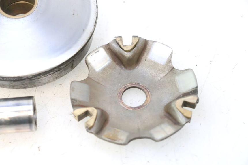 photo de VARIATORE PEUGEOT KISBEE 4T 50 (2010 - 2017) - Primo piano tecnico