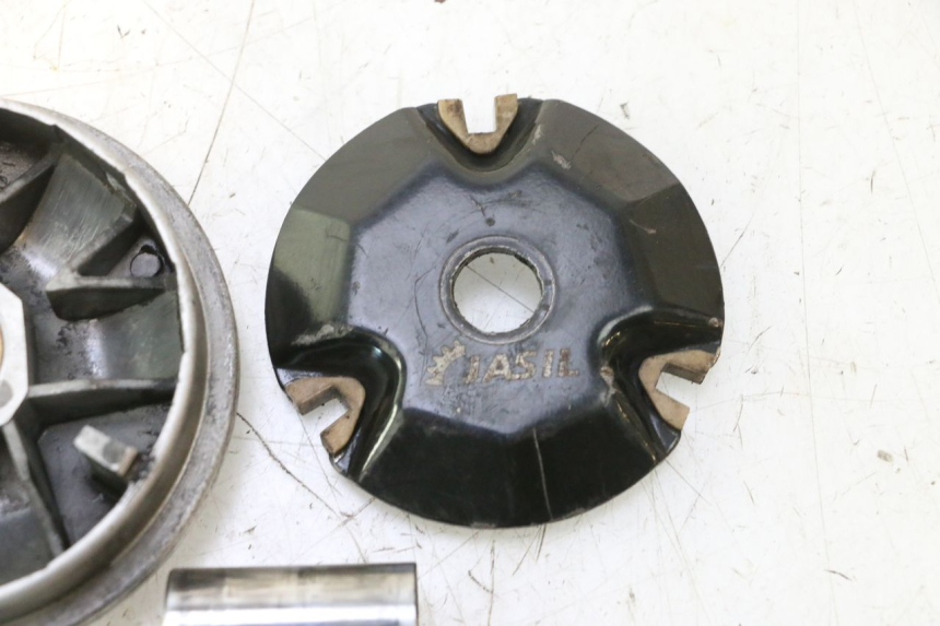 photo de VARIATORE PEUGEOT KISBEE 4T 50 (2018 - 2022) - Altra angolazione