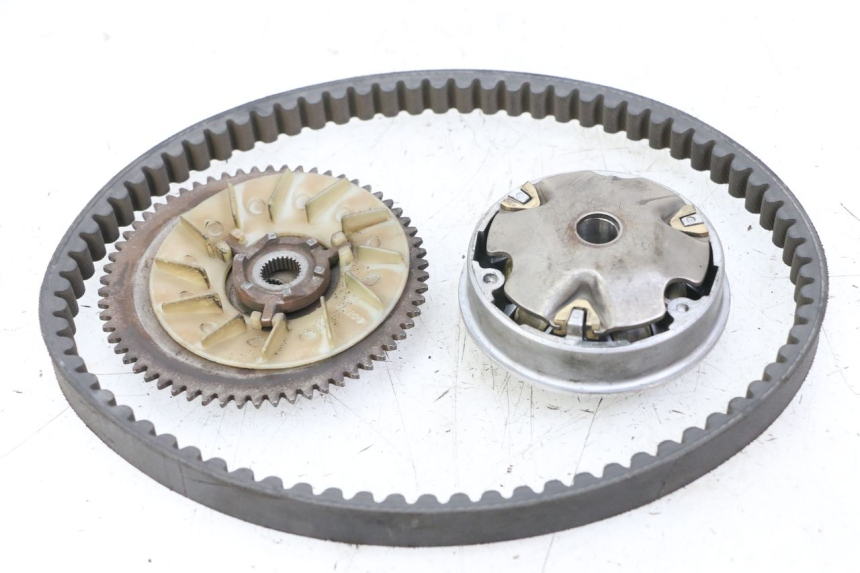 photo de VARIATORE KYMCO AGILITY 4T 50 (2018 - 2022) - Altra angolazione